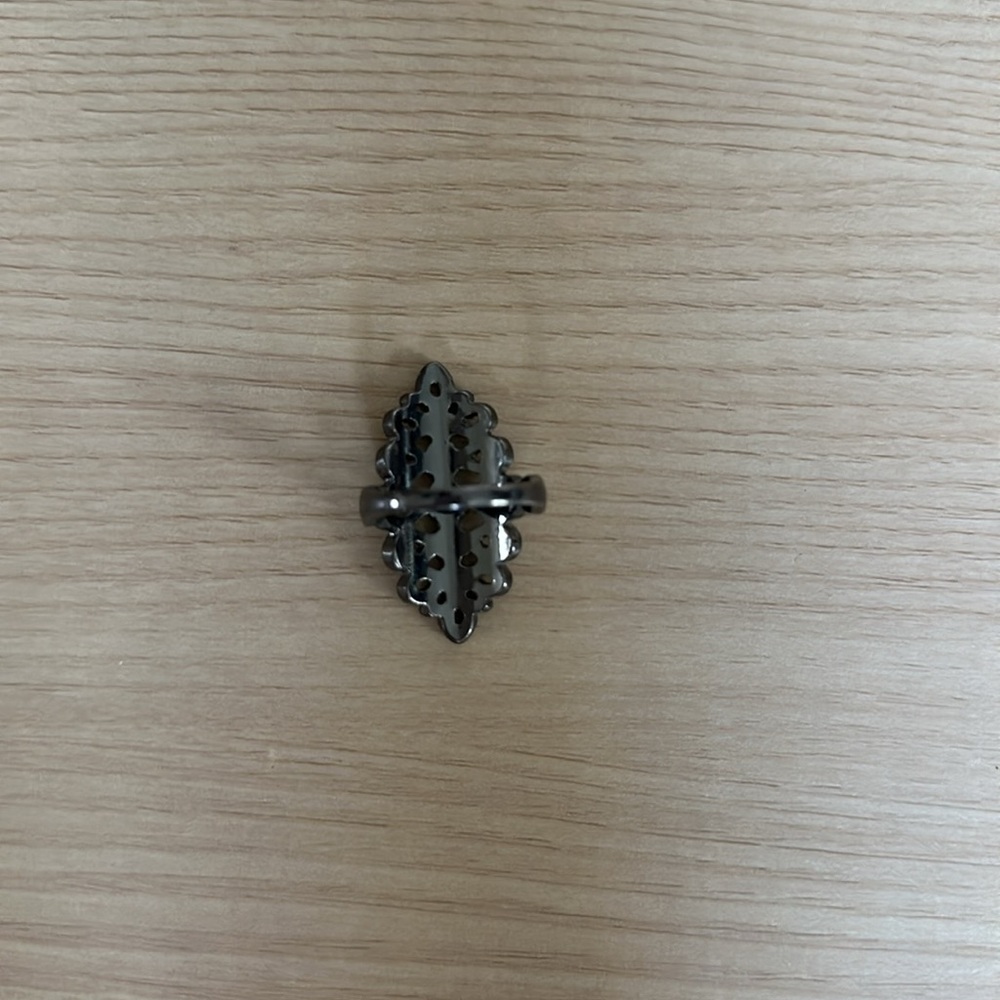Express Ring Size 8 - Picture 9 of 10